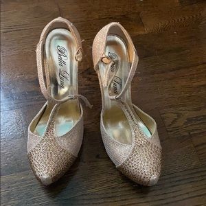 Gold pumps/ heels